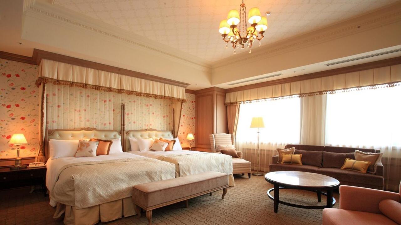 Hotel Monterey Grasmere Osaka Exterior photo