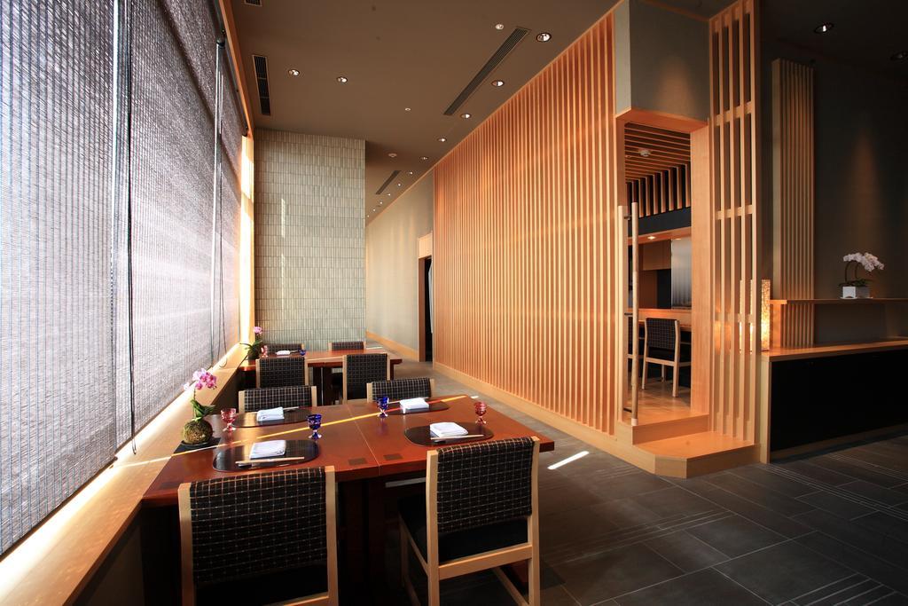 Hotel Monterey Grasmere Osaka Exterior photo